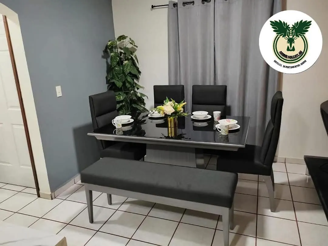 דירות Departamentos Torre D מזטלן 0*,